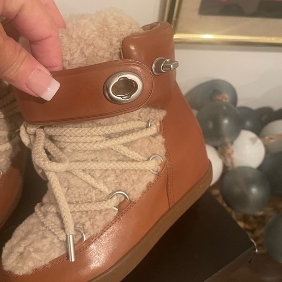❤️Final Price❤️Coach Monroe Shearling Saddle Leather Bootie - Picture 4 of 12